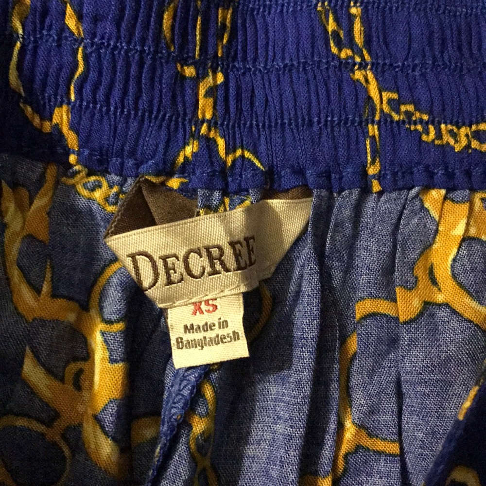 Shorts - Picture 3 of 5